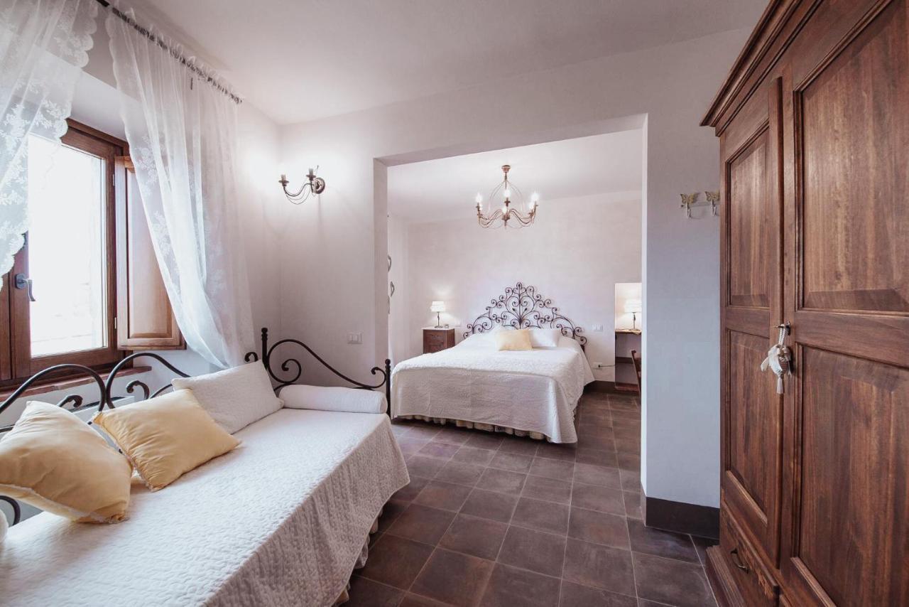 Antica Torre Del Borgo Bed & Breakfast Черталдо Екстериор снимка