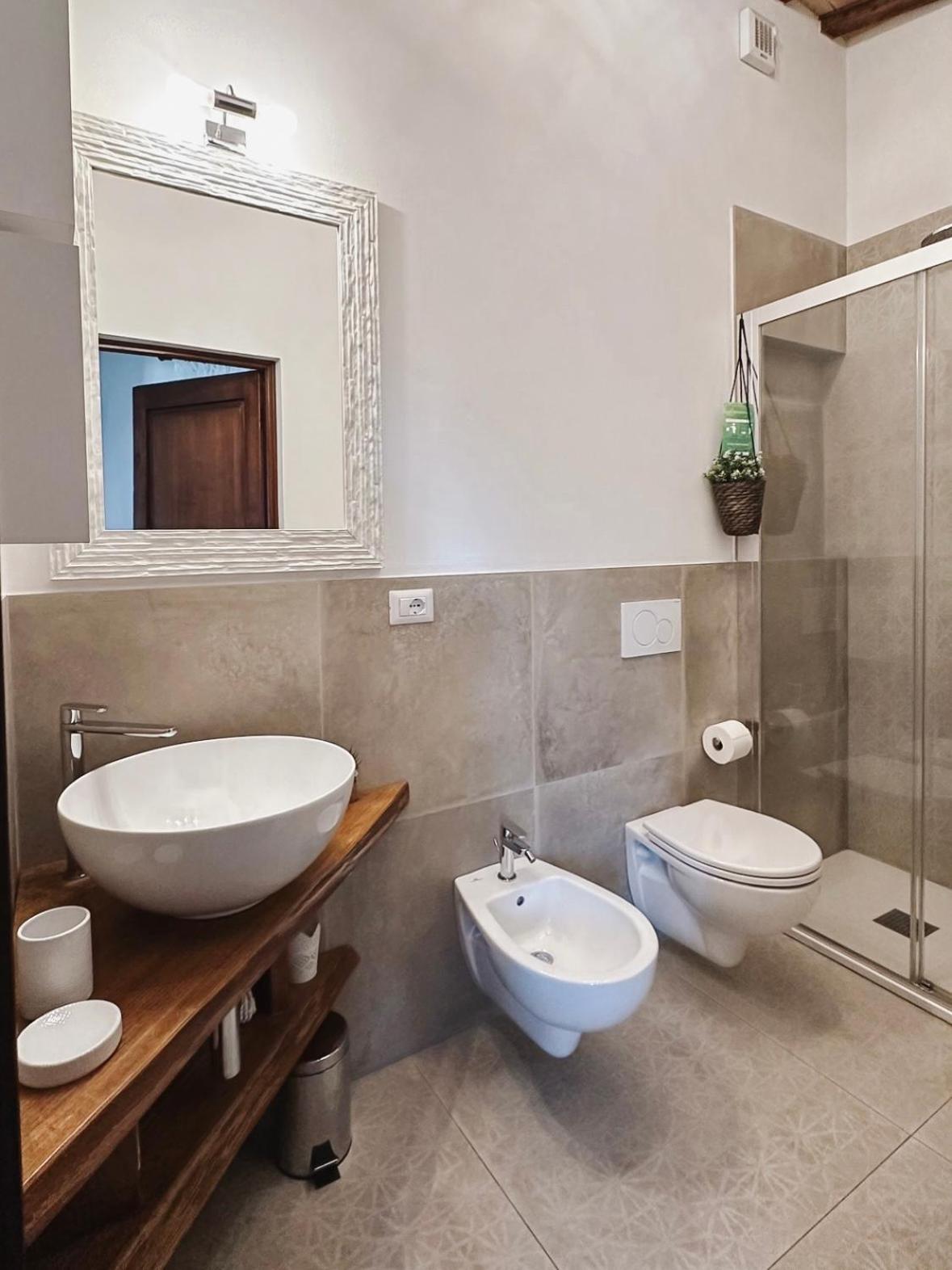 Antica Torre Del Borgo Bed & Breakfast Черталдо Екстериор снимка